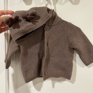 New without tag Carter’s baby cardigan (3m)